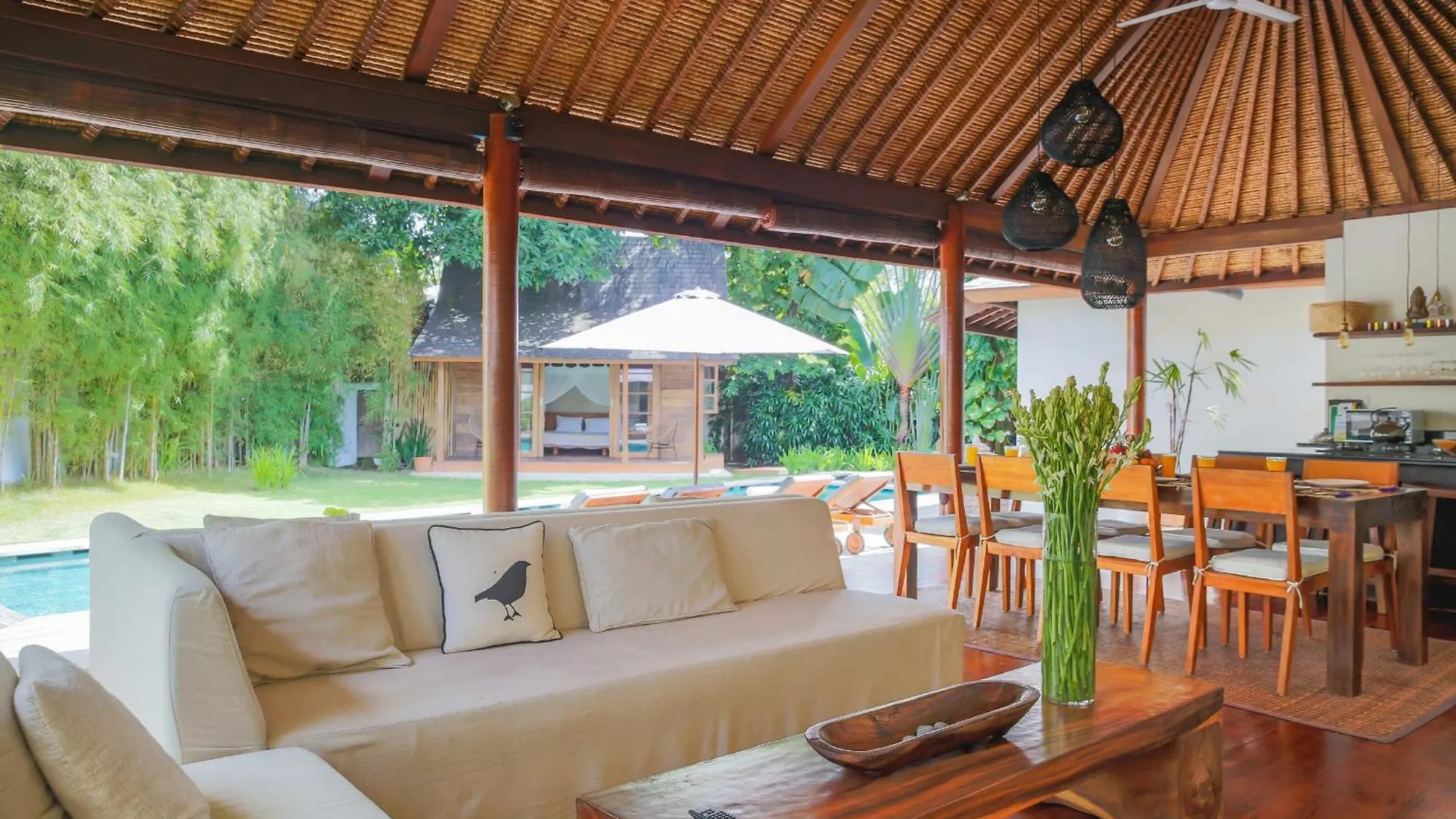 Villa Charlie Seminyak Badung  0*, Badung (Bali)